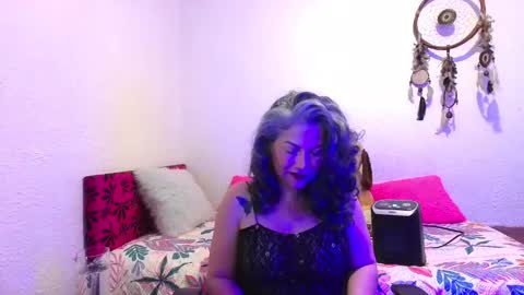 Victoria Lover online show from December 14, 4:18 am