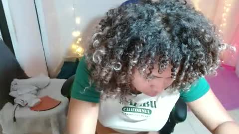 VICKY online show from March 19, 8:57 pm