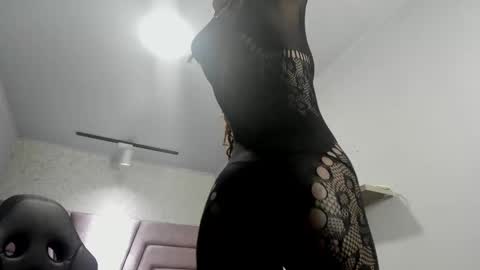 Vicky  online show from November 8, 7:01 pm