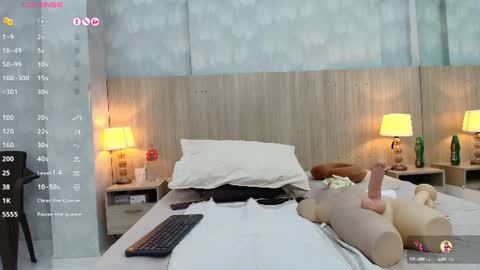 Snapshot of victoria_pachon chatting on July 2, 9:43 pm victoria_pachon online show from July 2, 9:43 pm
