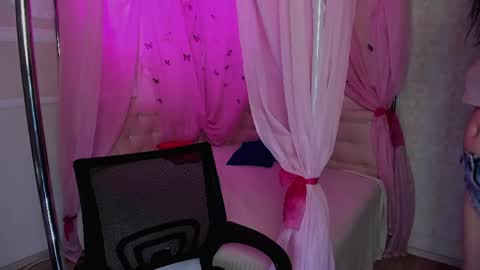 Victoria  online show from March 22, 3:43 am