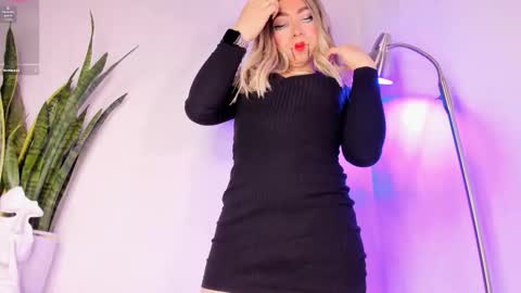 D A N I online show from October 31, 2:56 am