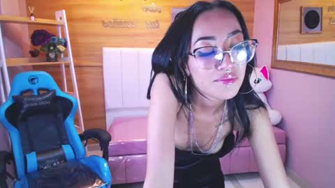 Snapshot of victoria_ricci_a chatting on January 25, 2:26 am Victoria online show from January 25, 2:26 am