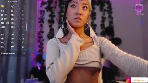 Snapshot of victoria_ricci_a chatting on February 13, 12:06 am Victoria online show from February 13, 12:06 am