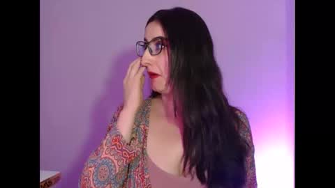 Victoria online show from January 22, 10:15 pm