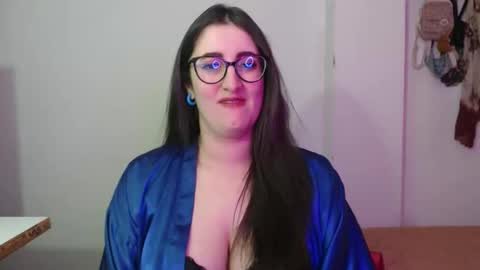 Victoria online show from March 13, 9:10 pm