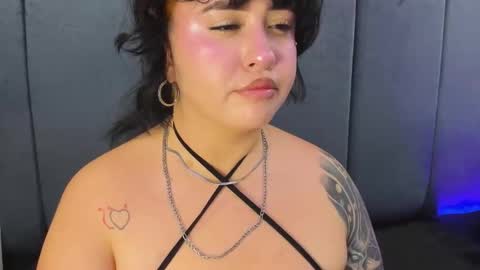 Snapshot of victoria_rossy_ chatting on May 1, 11:09 pm Victoria online show from May 1, 11:09 pm