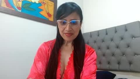 Snapshot of victoria_theilvig chatting on July 4, 1:50 pm victoria_theilvig online show from July 4, 1:50 pm