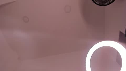 victoria  online show from March 3, 2:37 pm