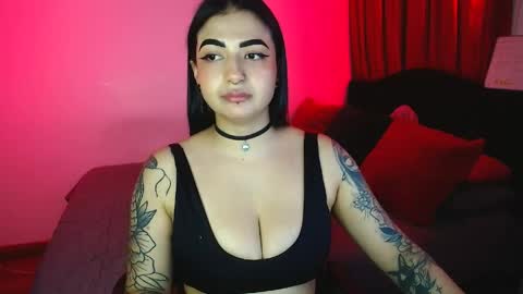 Snapshot of victoria_vox chatting on April 21, 12:01 am Victoria online show from April 21, 12:01 am