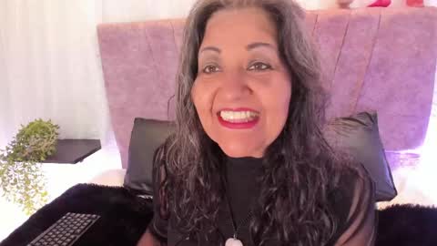 victoriaa_anderson_ online show from April 15, 2:02 pm