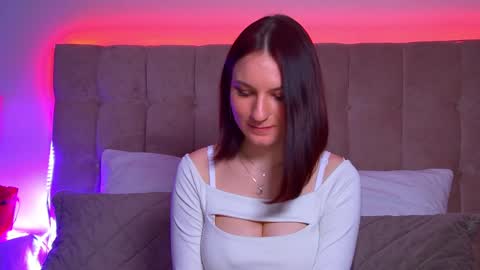 Victoria online show from January 21, 6:45 pm