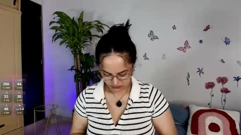 Snapshot of victoriablack_ chatting on May 9, 9:58 am Victoria online show from May 9, 9:58 am