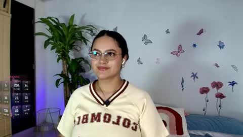 Snapshot of victoriablack_ chatting on May 17, 10:00 am Victoria online show from May 17, 10:00 am