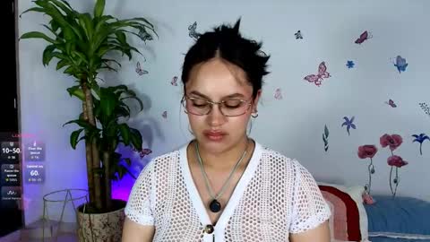 Snapshot of victoriablack_ chatting on May 20, 9:59 am Victoria online show from May 20, 9:59 am
