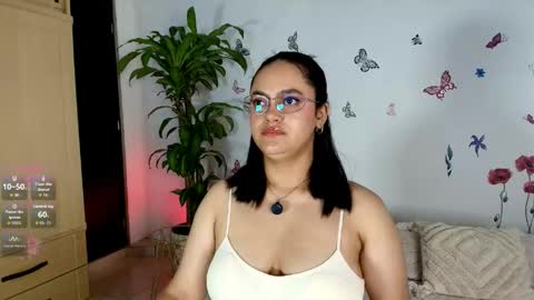 Snapshot of victoriablack_ chatting on June 5, 10:10 am Victoria online show from June 5, 10:10 am