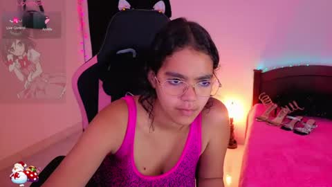 victoriacarmonaa online show from August 3, 11:37 am