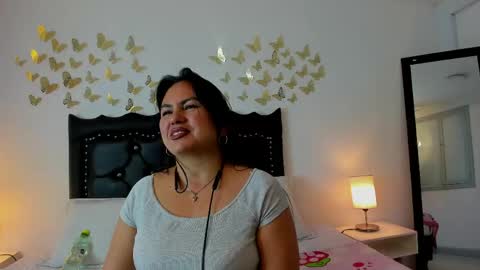 Snapshot of victoriacg chatting on April 22, 8:43 pm victoriacg online show from April 22, 8:43 pm