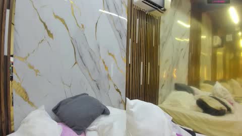 Victoria  online show from December 21, 7:54 pm