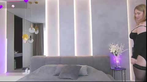 Miss V online show from March 4, 11:51 am