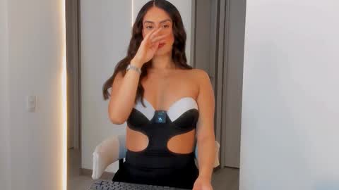 Vcitoria online show from November 28, 11:51 pm