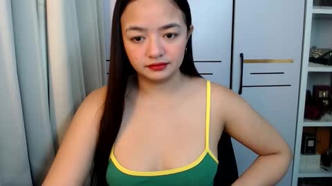 Victoria Harper online show from March 26, 6:19 am