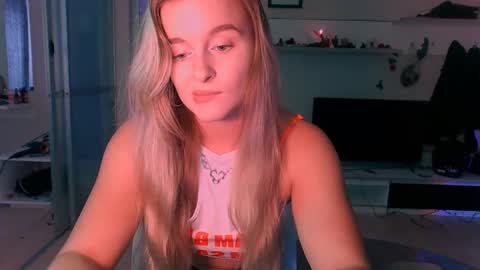 Eva and Victor online show from September 12, 10:04 am