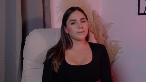 VictoriaNova online show from April 17, 1:47 pm