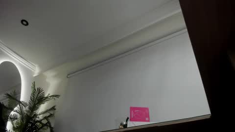 victoriapaker online show from January 19, 11:25 am