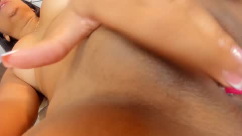 Maria Victoria online show from February 1, 2:45 pm