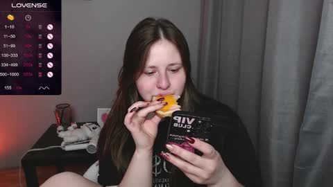 victoriassecrets_ online show from April 4, 5:43 pm