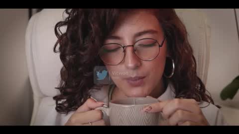 Victoria        online show from February 11, 10:48 pm