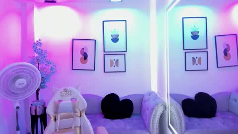 Snapshot of victoriia_doll chatting on February 2, 12:15 pm Victoria. online show from February 2, 12:15 pm