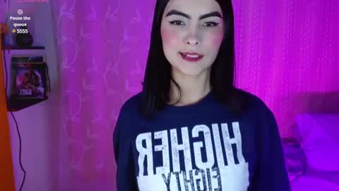 Snapshot of victoriia_henao_ chatting on February 24, 2:30 am victoriia_henao_ online show from February 24, 2:30 am
