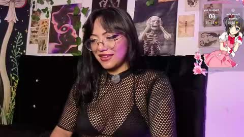 Snapshot of victoriia_thompson chatting on February 26, 8:52 pm victoriia_thompson online show from February 26, 8:52 pm