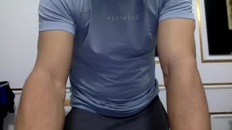 Snapshot of victorwitt91 chatting on December 11, 9:45 pm victorwitt91 online show from December 11, 9:45 pm