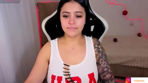 V  I C  T O R I A  online show from November 29, 6:55 pm