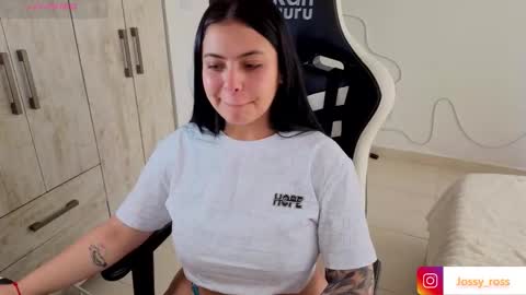 V  I C  T O R I A  online show from March 25, 4:24 pm