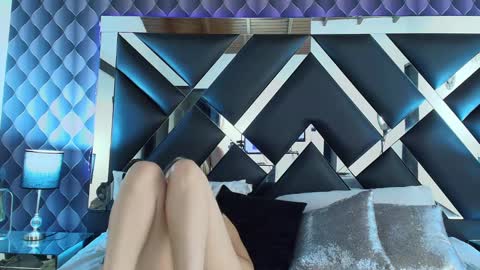 victtoria lee online show from January 14, 1:04 am