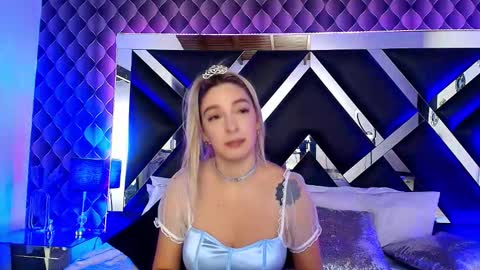 victtoria lee online show from October 31, 9:16 pm