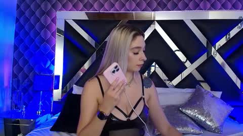 victtoria lee online show from November 22, 9:47 pm