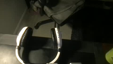 Viewsofpleasures online show from February 28, 8:26 am