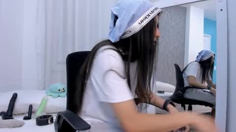 viictoriiasaenz online show from March 30, 4:57 am