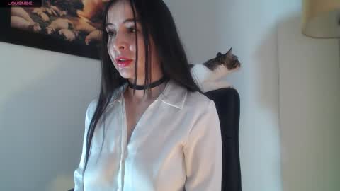 VIOLET  online show from March 4, 12:11 pm