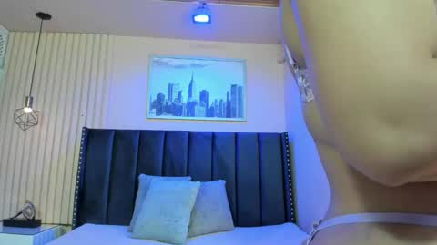 Viiolett online show from February 3, 7:30 pm