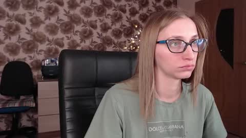 Snapshot of vikaericka chatting on January 9, 12:35 am Vika online show from January 9, 12:35 am