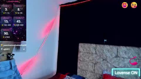 Snapshot of vikgomez chatting on September 27, 3:22 am Vikgomez online show from September 27, 3:22 am