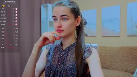 vikiberry online show from September 13, 10:37 am