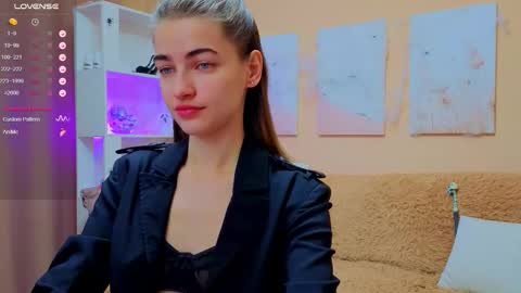 vikiberry online show from November 22, 4:55 am