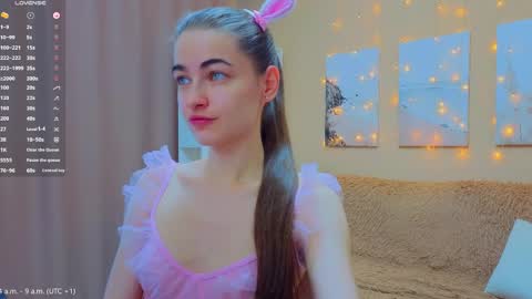 vikiberry online show from April 4, 4:11 am